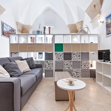Mesagnesi 6 - Loft Centro Storico Sit Lecce Exterior photo